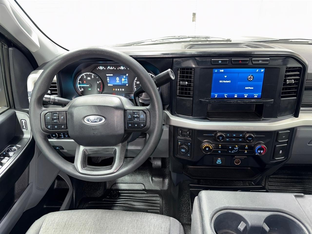 Ford F-350 SD XL Crew Cab Long Bed DRW 4WD 2024