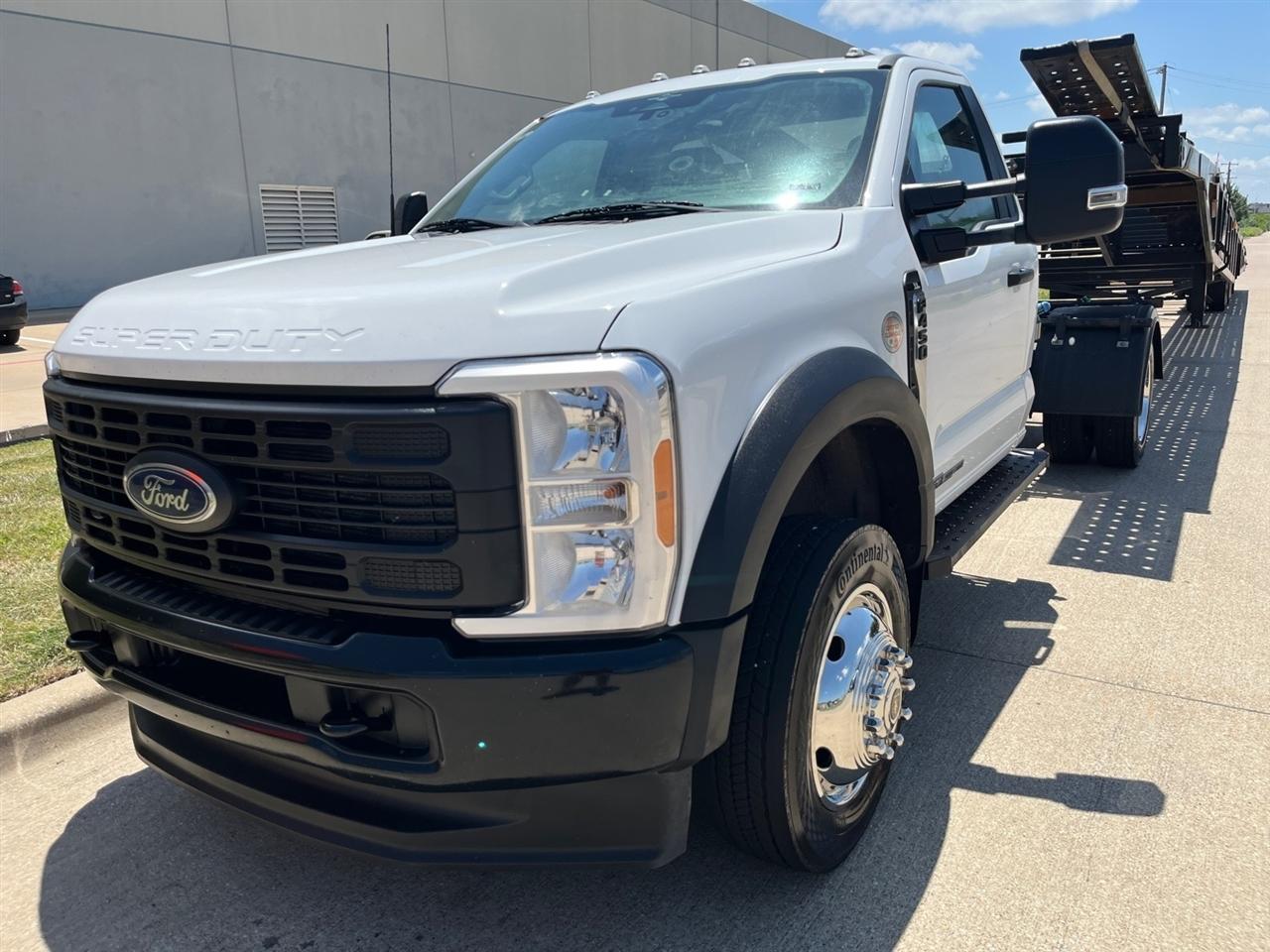 Ford F-450 SD Regular Cab DRW 4WD 2023