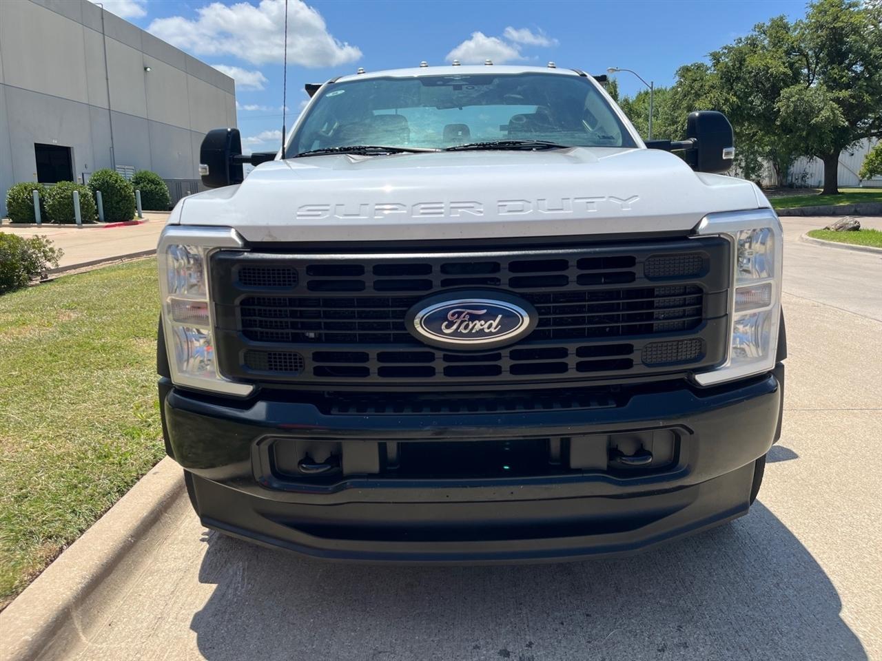 Ford F-450 SD Regular Cab DRW 4WD 2023