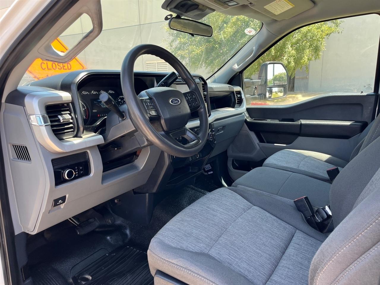 Ford F-450 SD Regular Cab DRW 4WD 2023