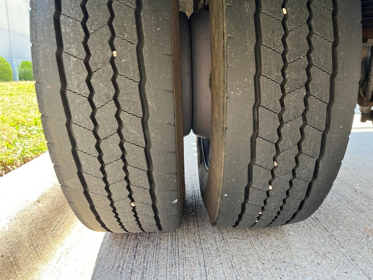 Ford F-450 SD Regular Cab DRW 4WD 2023
