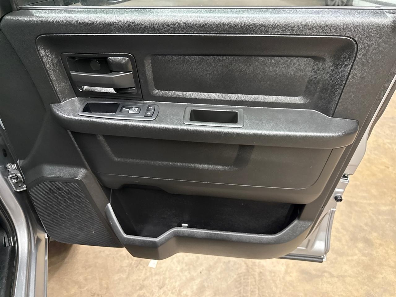 RAM 2500 Tradesman Crew Cab LWB 4WD 2024