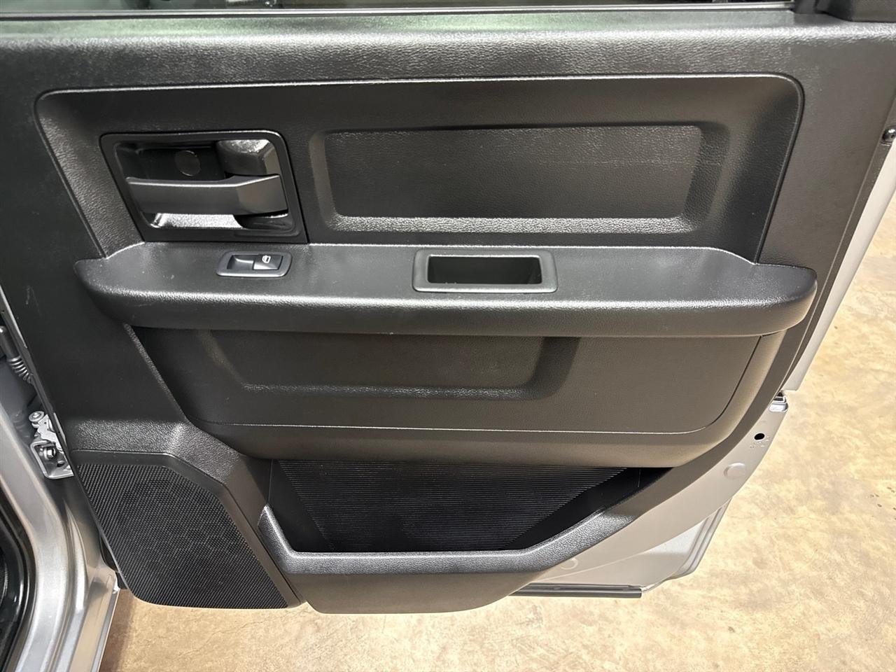 RAM 2500 Tradesman Crew Cab LWB 4WD 2024