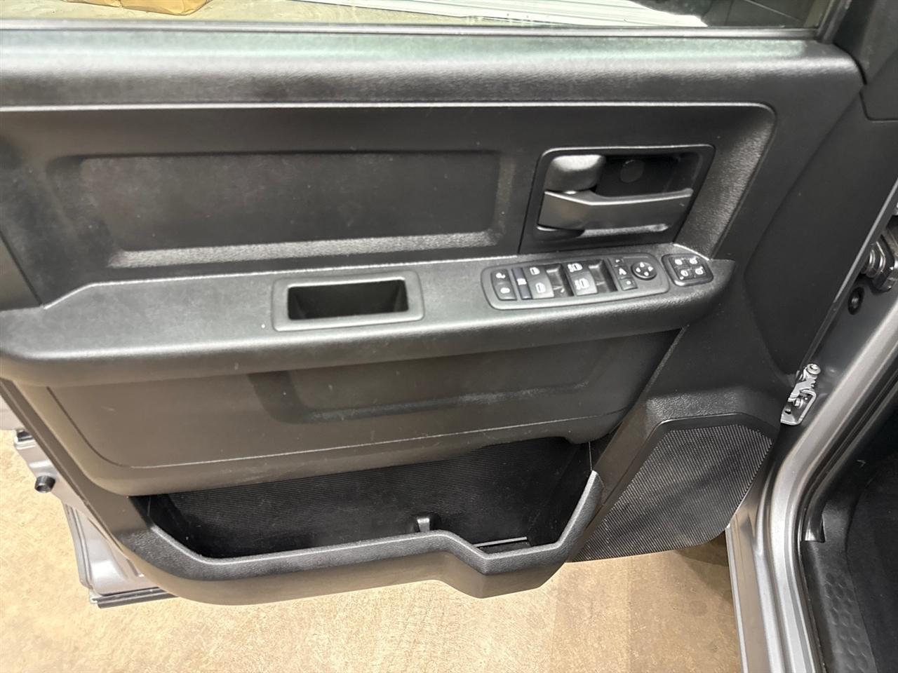RAM 2500 Tradesman Crew Cab LWB 4WD 2024