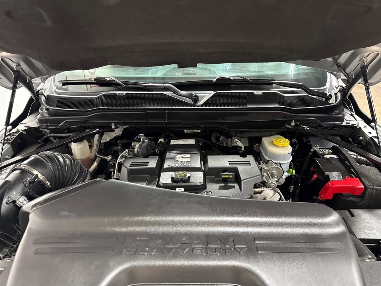 RAM 2500 Tradesman Crew Cab LWB 4WD 2024