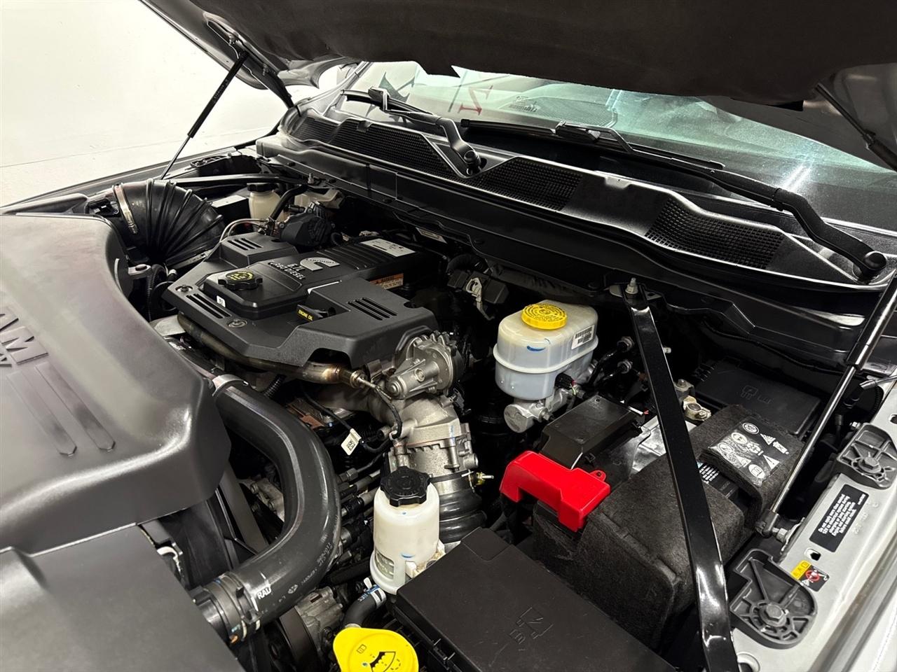 RAM 2500 Tradesman Crew Cab LWB 4WD 2024