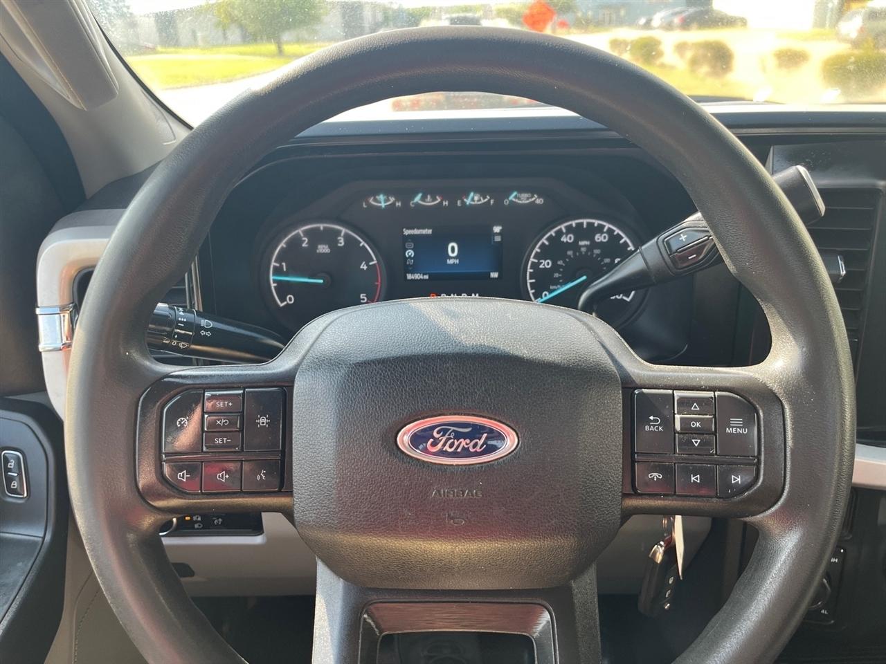 Ford F-450 SD Regular Cab DRW 4WD 2023