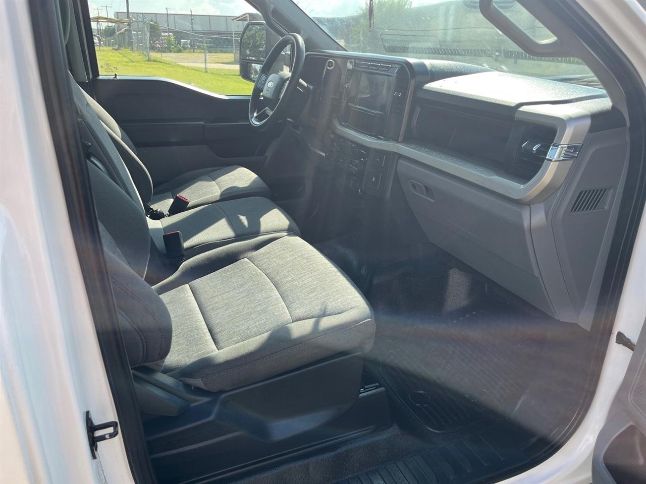 Ford F-450 SD Regular Cab DRW 4WD 2023