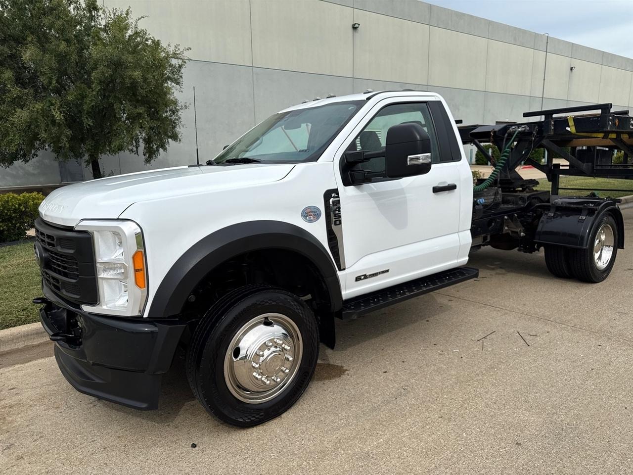 Ford F-450 SD Regular Cab DRW 4WD 2023