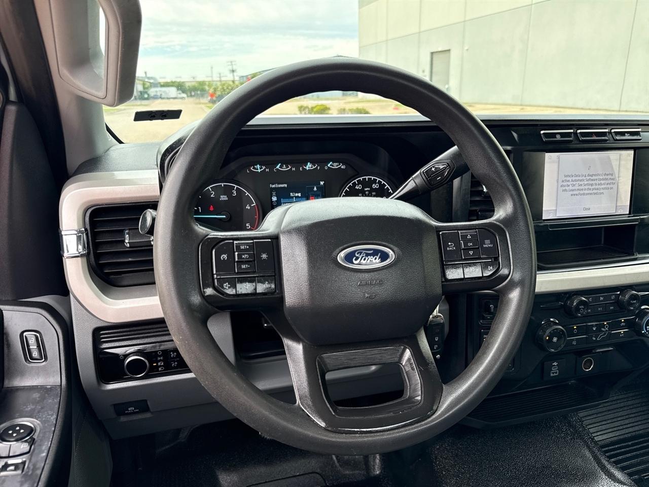 Ford F-450 SD Regular Cab DRW 4WD 2023
