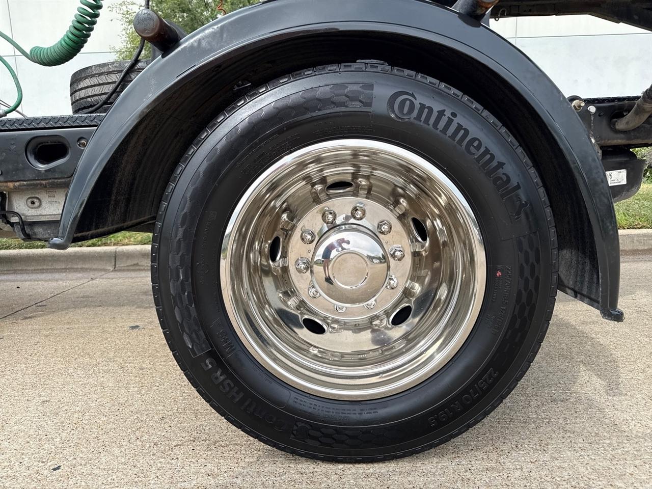 Ford F-450 SD Regular Cab DRW 4WD 2023