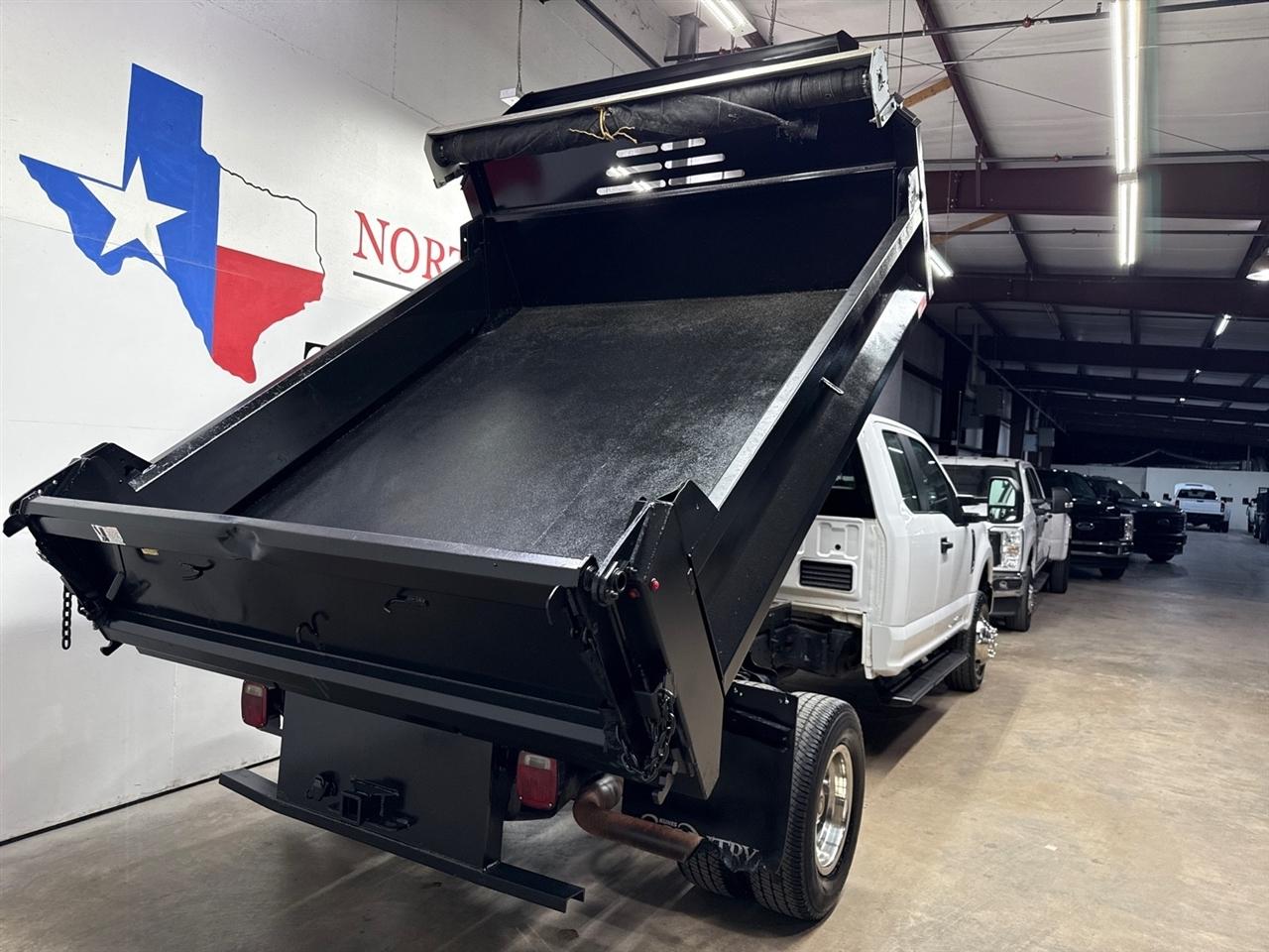 Ford F-350 SD XLT SuperCab Long Bed 4WD DRW 2021
