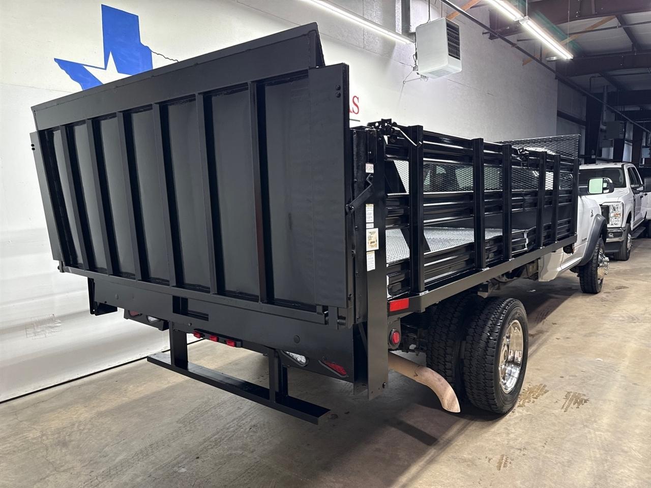 RAM 5500 Regular Cab 4WD DRW 2022