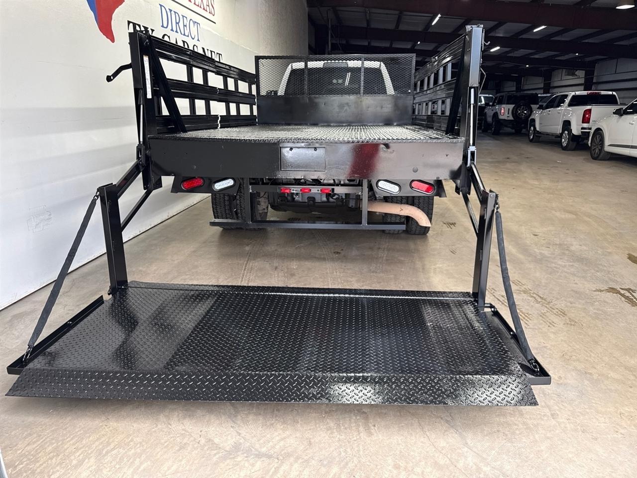 RAM 5500 Regular Cab 4WD DRW 2022