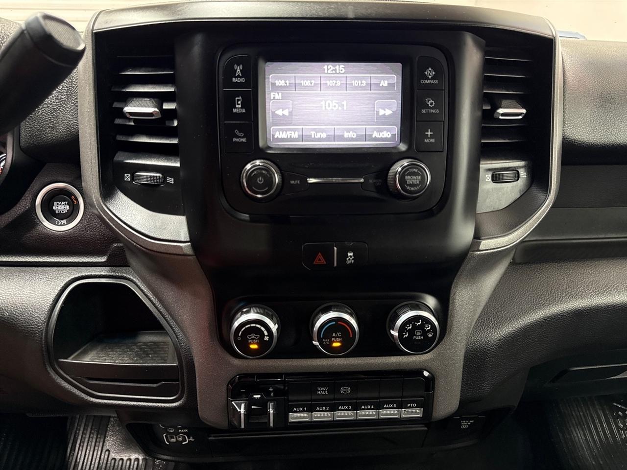 RAM 5500 Regular Cab 4WD DRW 2022