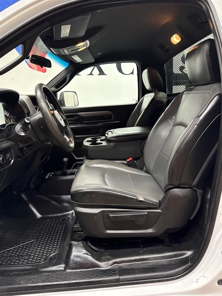 RAM 5500 Regular Cab 4WD DRW 2022