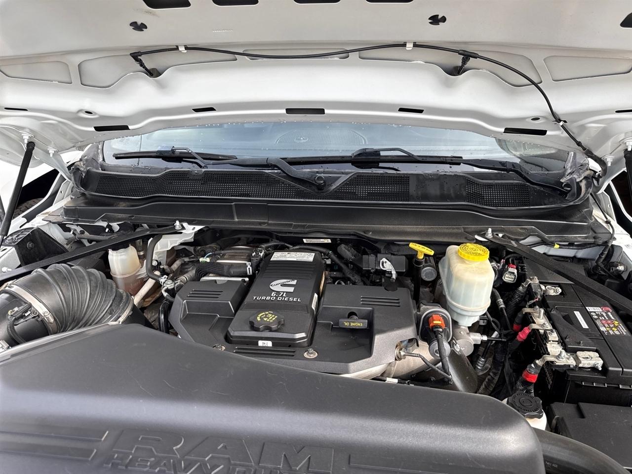 RAM 5500 Regular Cab 4WD DRW 2022