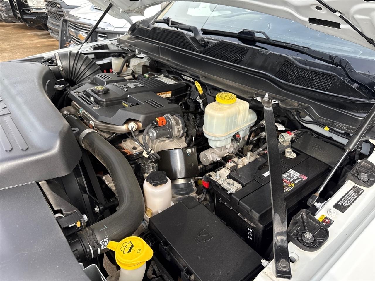 RAM 5500 Regular Cab 4WD DRW 2022