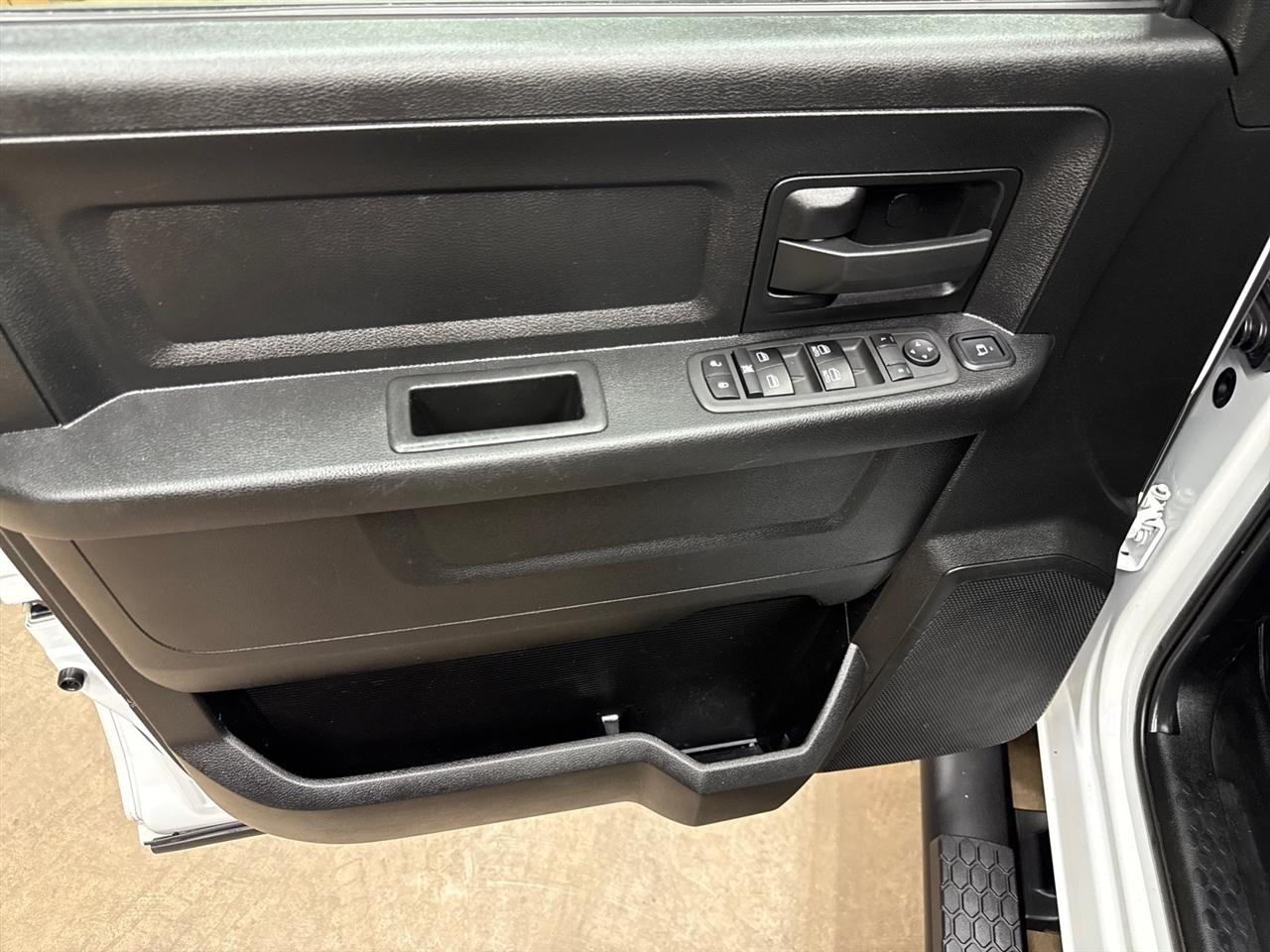 RAM 2500 Tradesman Crew Cab LWB 4WD 2024