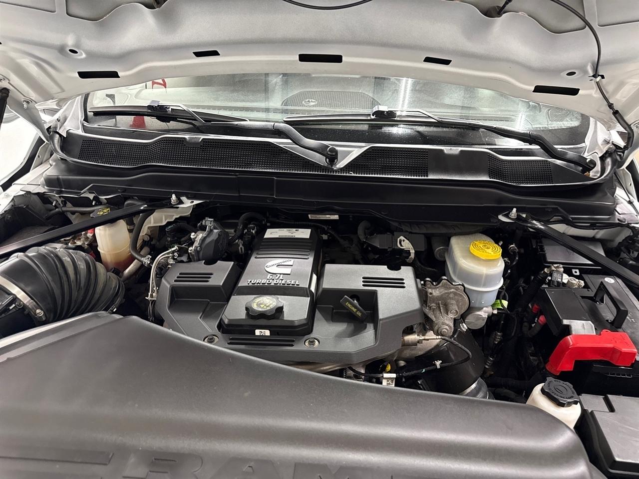 RAM 2500 Tradesman Crew Cab LWB 4WD 2024