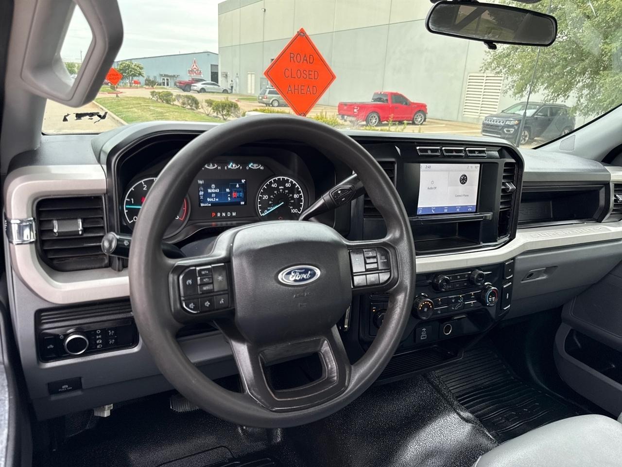 Ford F-450 SD Regular Cab DRW 4WD 2023