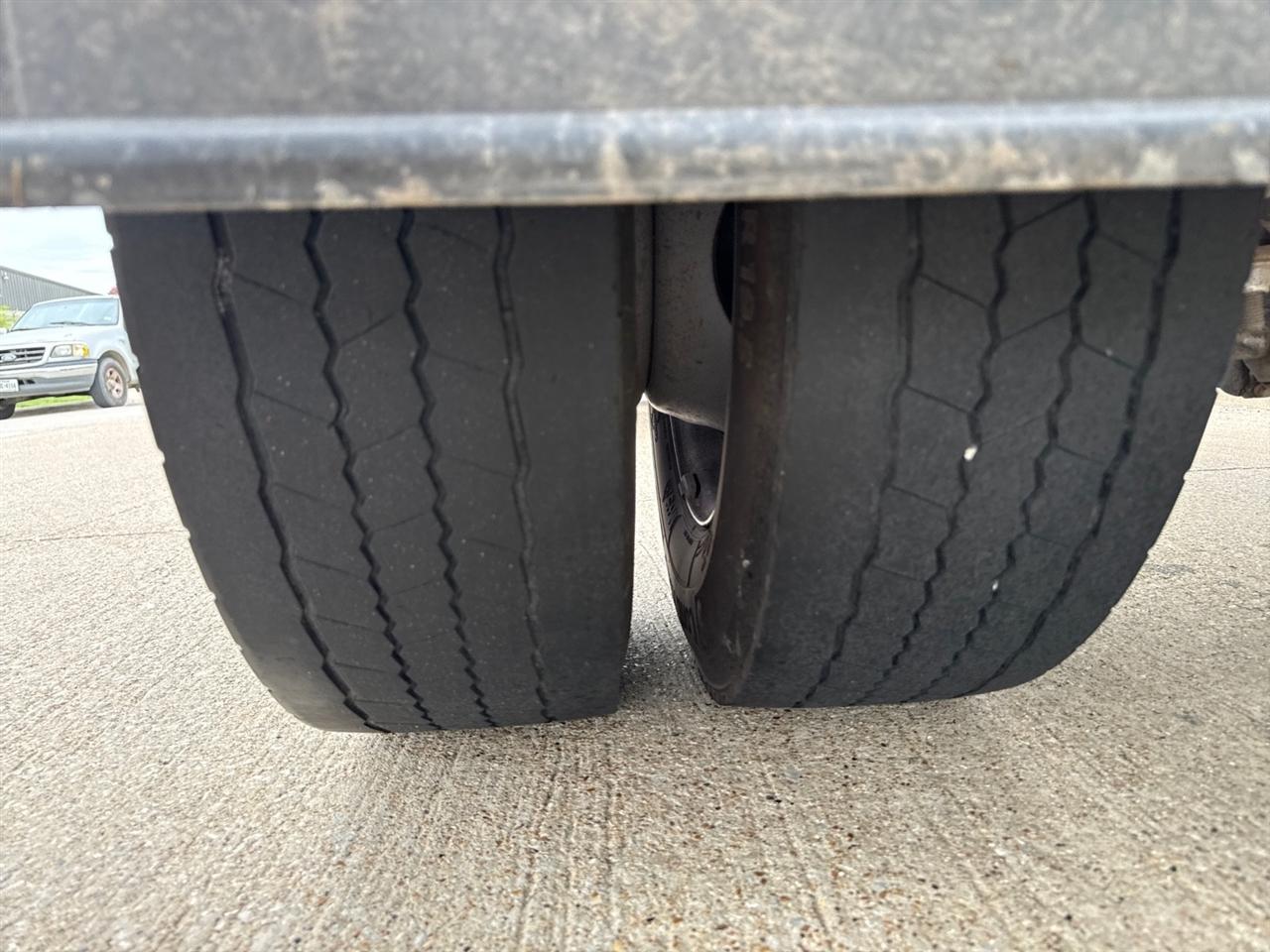 Ford F-450 SD Regular Cab DRW 4WD 2023