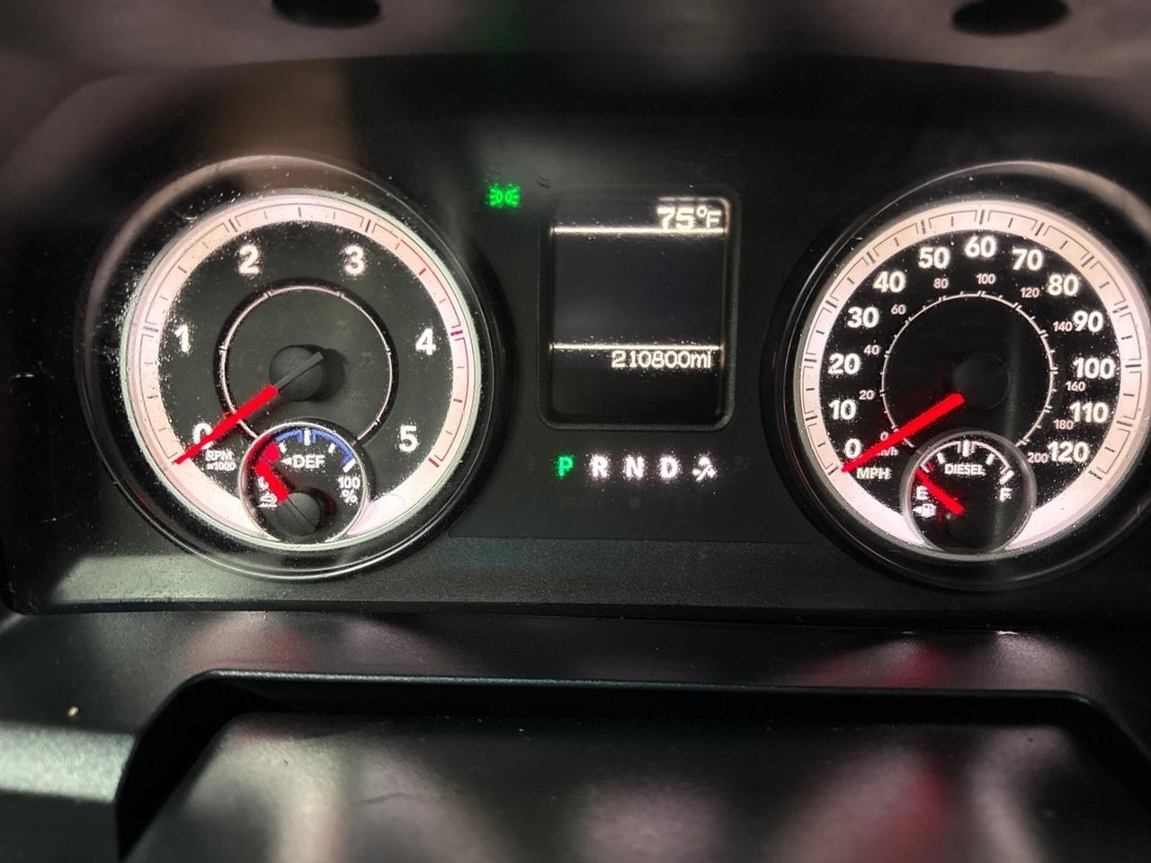 RAM 2500 Tradesman Crew Cab LWB 4WD 2015