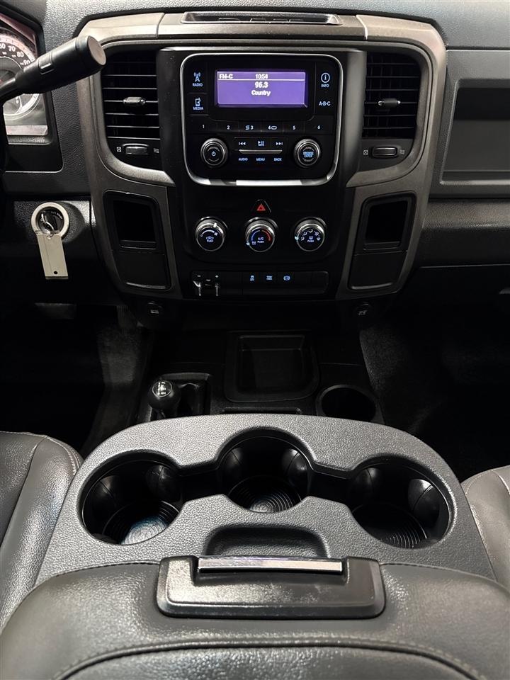 RAM 2500 Tradesman Crew Cab LWB 4WD 2015