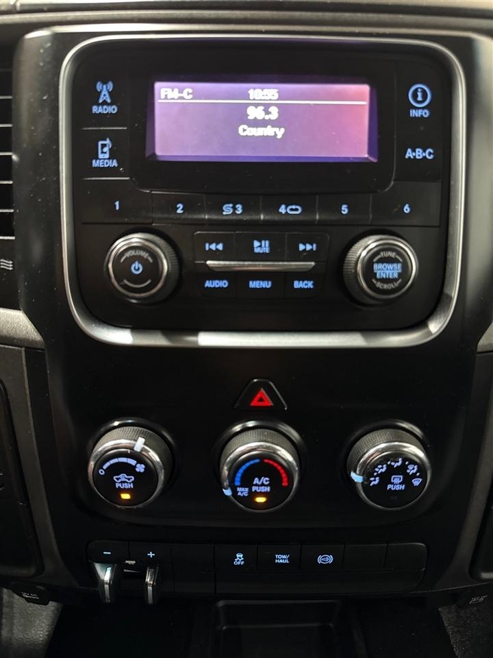 RAM 2500 Tradesman Crew Cab LWB 4WD 2015