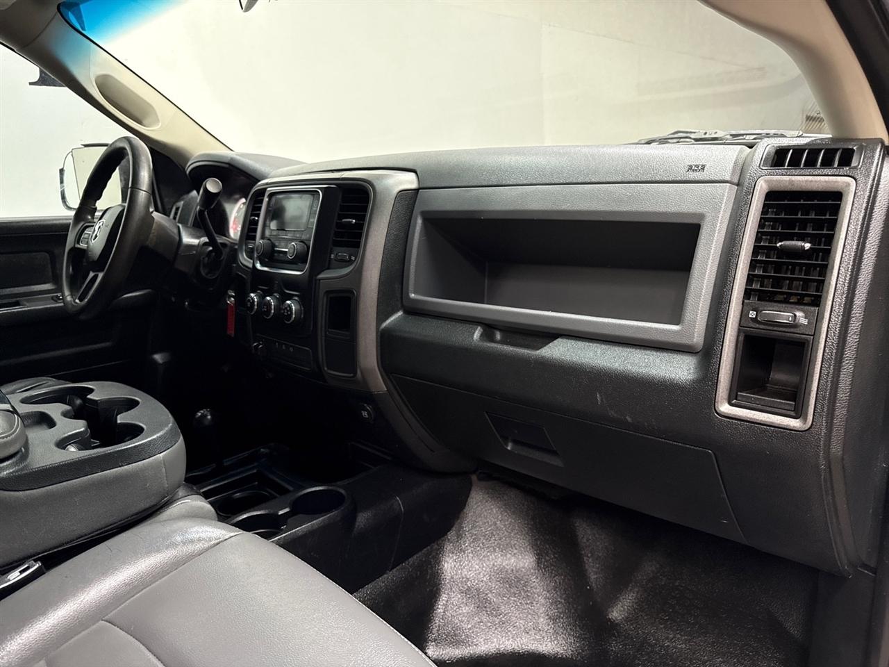 RAM 2500 Tradesman Crew Cab LWB 4WD 2015