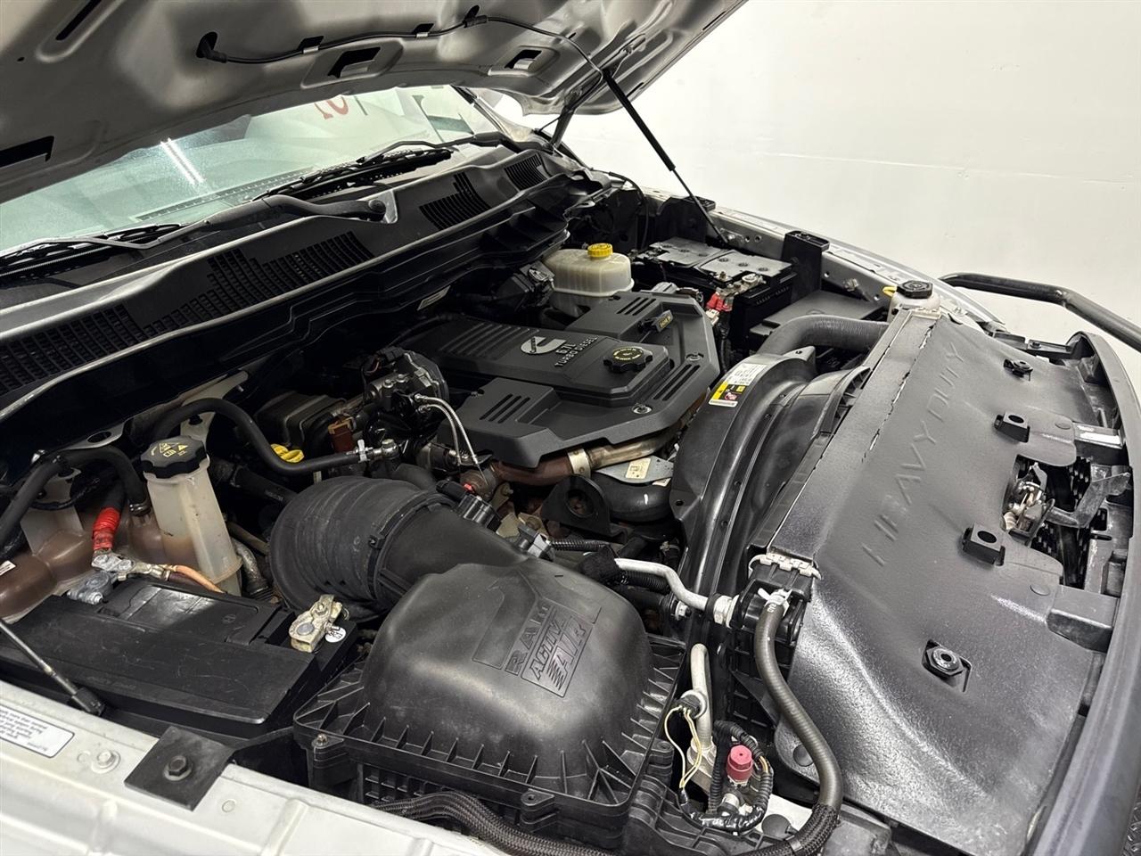 RAM 2500 Tradesman Crew Cab LWB 4WD 2015
