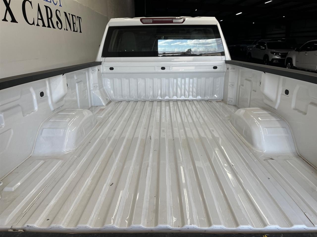 Chevrolet Silverado 2500HD Work Truck Crew Cab Long Box 4WD 2023