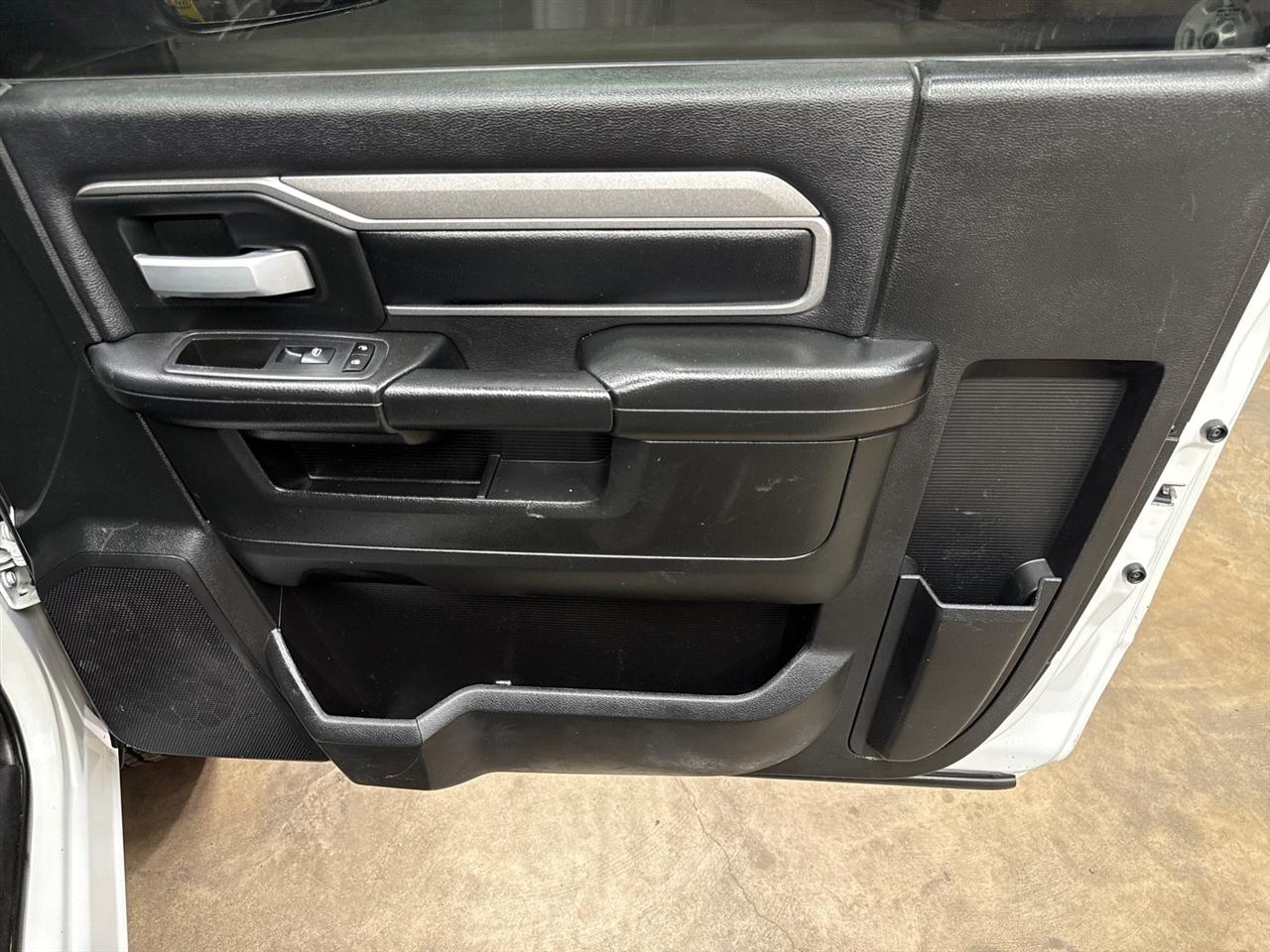 RAM 3500 Regular Cab 2WD SWB DRW 2019