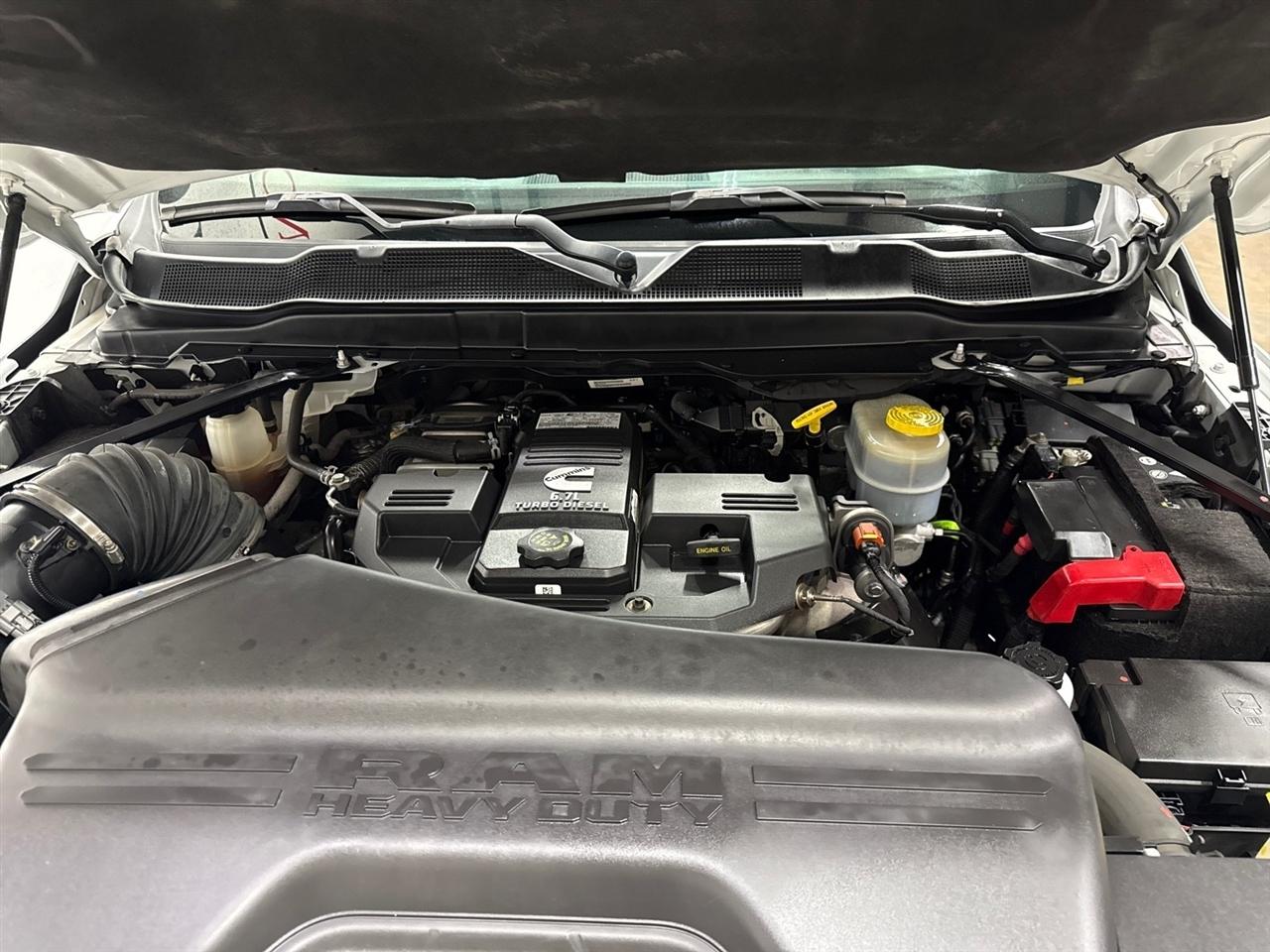 RAM 3500 Crew Cab 4WD DRW 2022