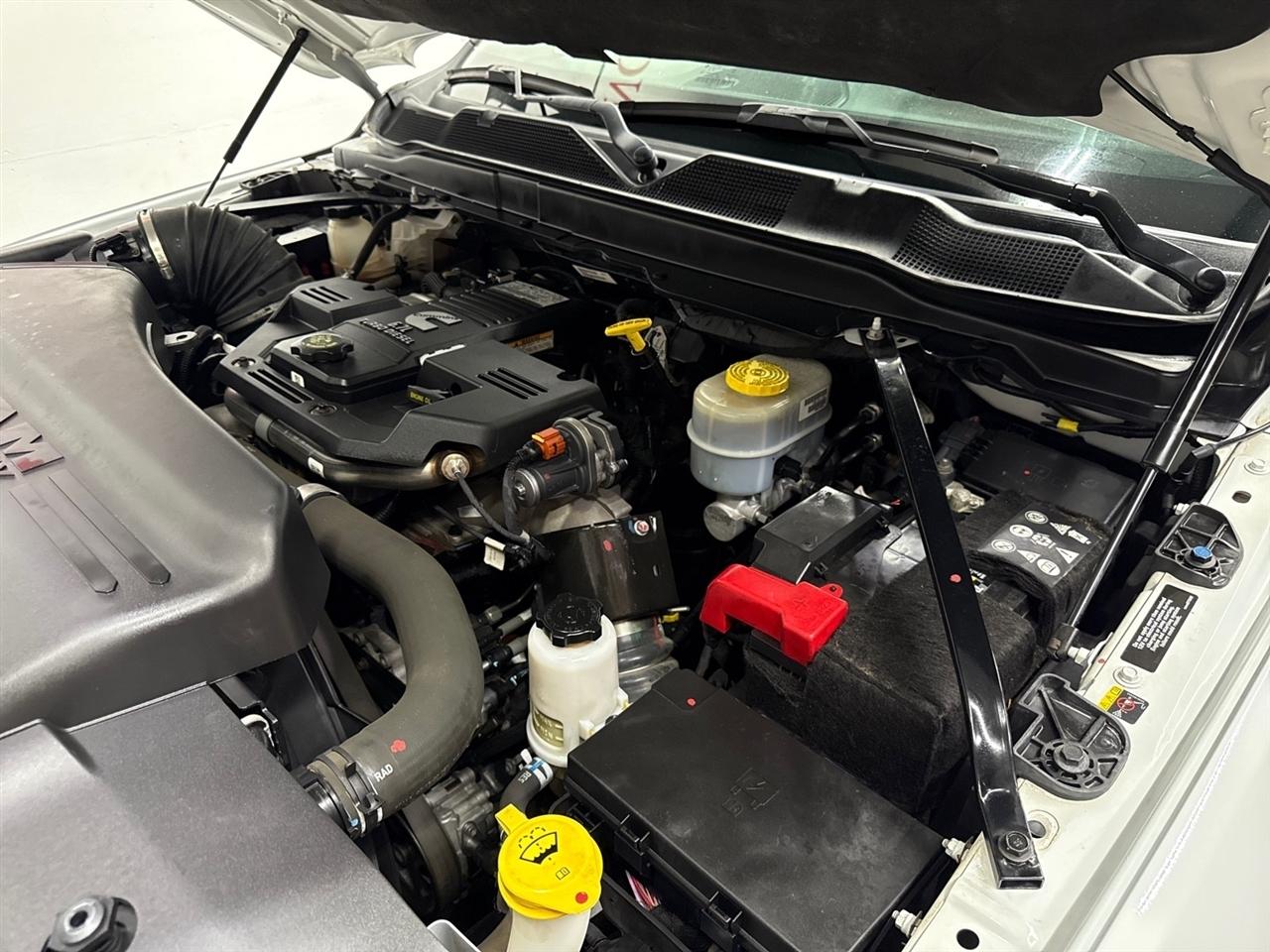 RAM 3500 Crew Cab 4WD DRW 2022