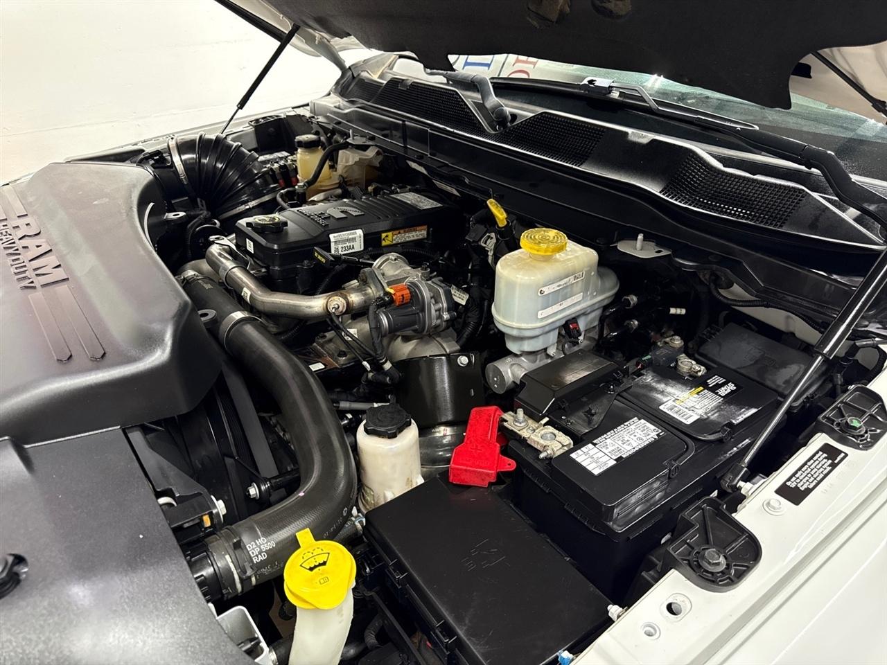 RAM 5500 Crew Cab LWB 4WD DRW 2019