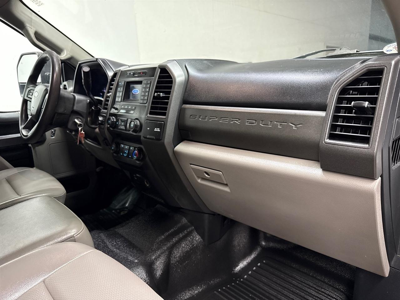 Ford F-550 Crew Cab DRW 4WD 2021