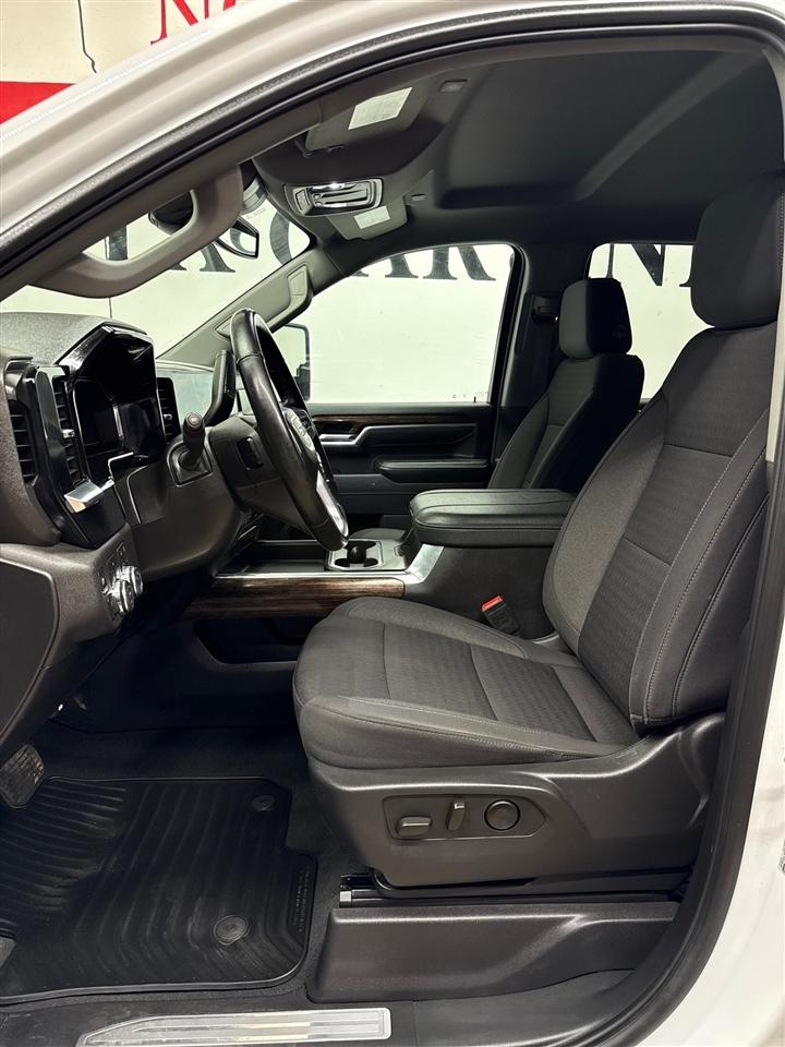 GMC Sierra 3500HD SLE Crew Cab 4WD 2025