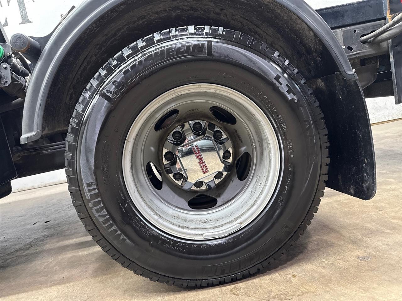 GMC Sierra 3500HD SLE Crew Cab 4WD 2025
