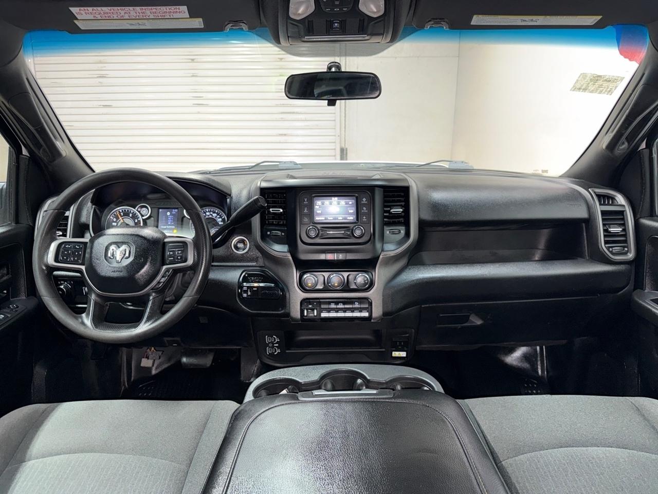 RAM 3500 Tradesman Crew Cab 4WD 2022