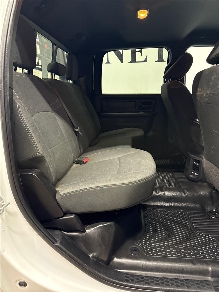 RAM 3500 Tradesman Crew Cab 4WD 2022