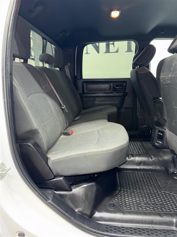 RAM 3500 Tradesman Crew Cab 4WD 2022