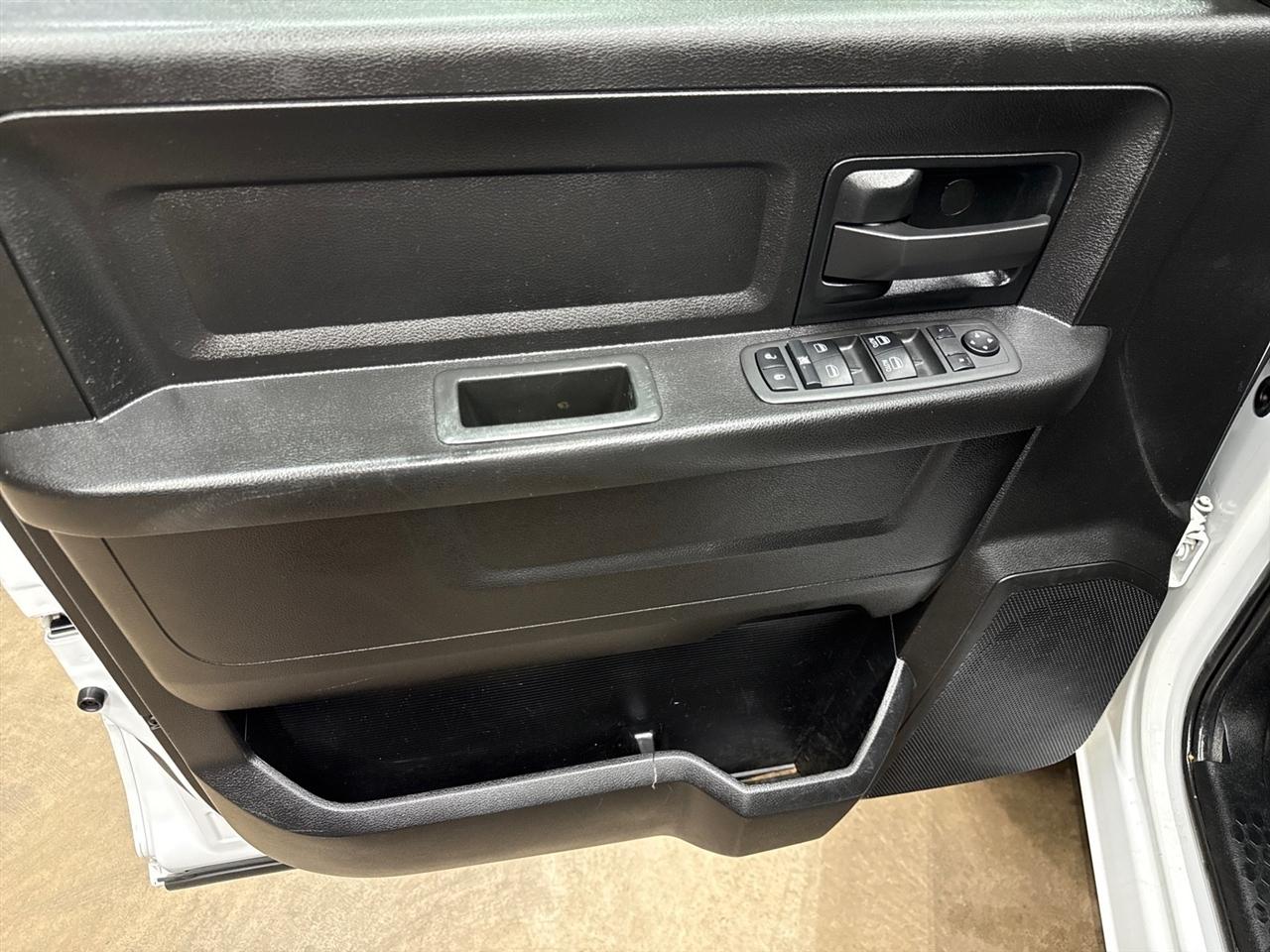 RAM 3500 Tradesman Crew Cab 4WD 2022