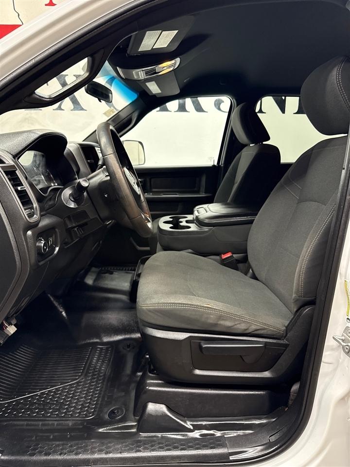 RAM 3500 Tradesman Crew Cab 4WD 2022