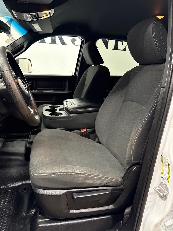 RAM 3500 Tradesman Crew Cab 4WD 2022