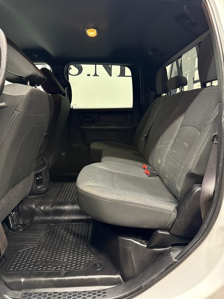RAM 3500 Tradesman Crew Cab 4WD 2022