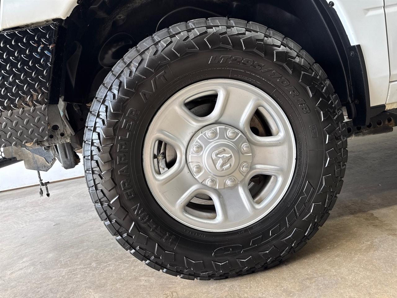 RAM 3500 Tradesman Crew Cab 4WD 2022