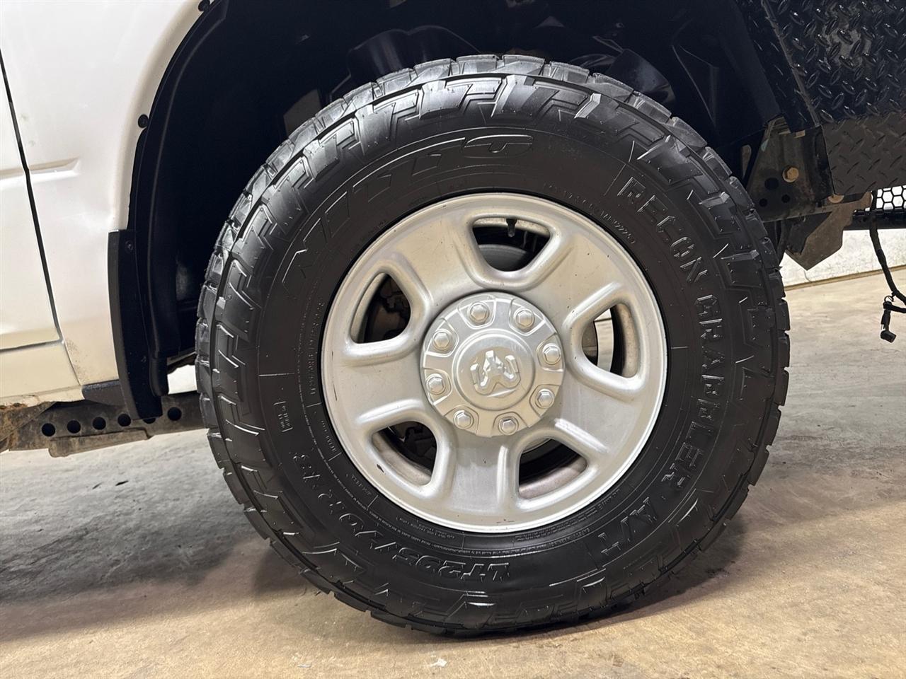 RAM 3500 Tradesman Crew Cab 4WD 2022