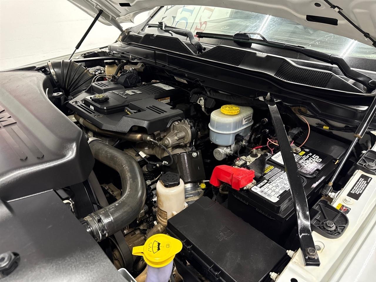 RAM 3500 Tradesman Crew Cab 4WD 2022
