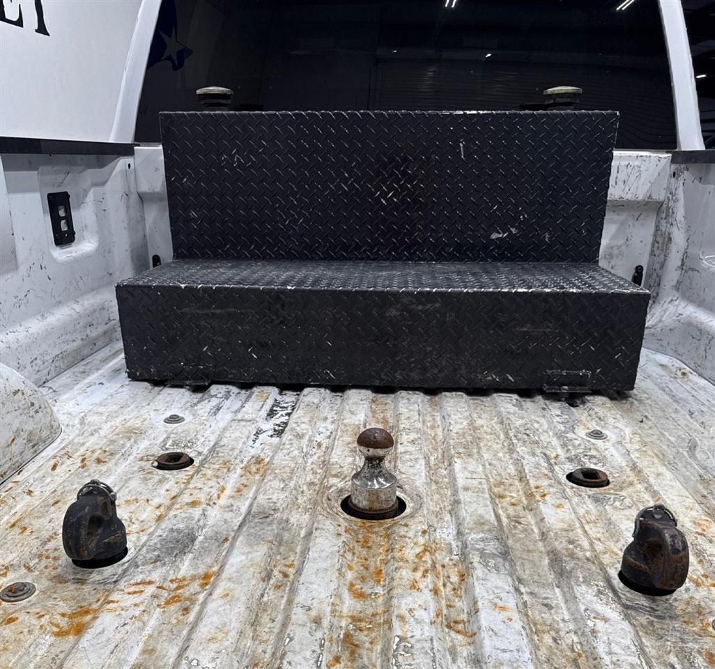 Ford F-350 SD XL Crew Cab Long Bed DRW 4WD 2024